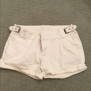 Cute white shorts